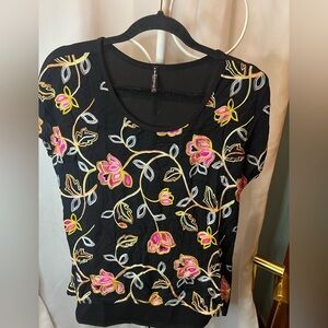 Women’s Embroidered Top Size large petite